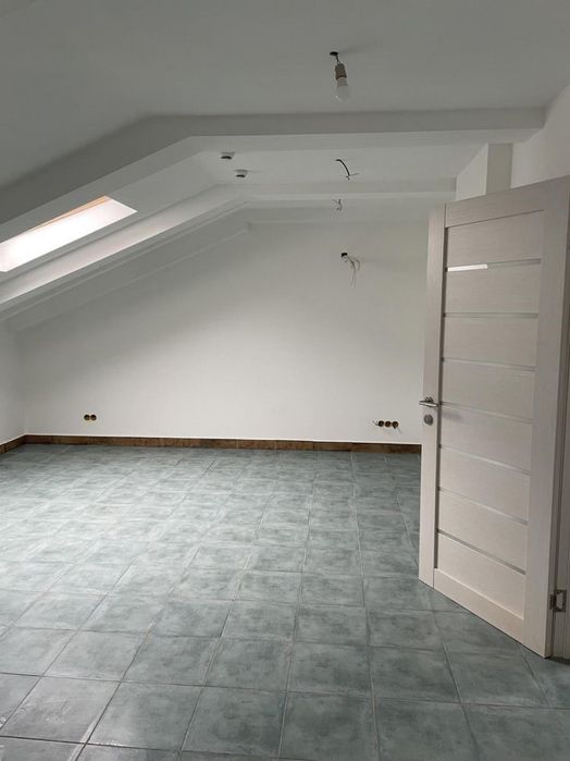 Фасадне комерційне приміщення на Ланжеронівській.