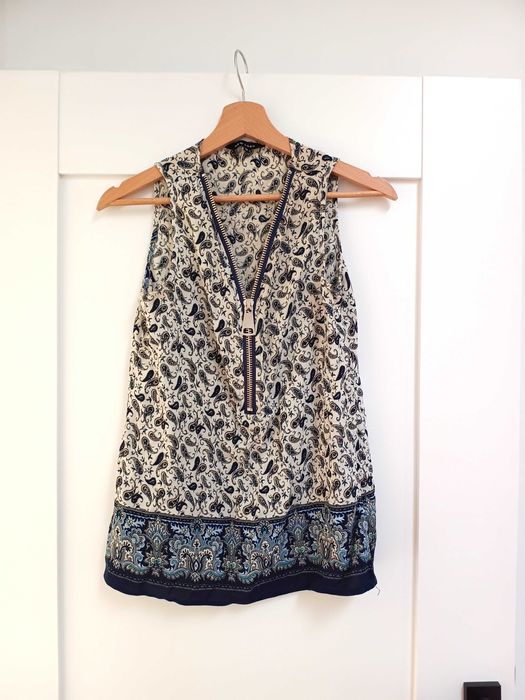 38M letnia szara granatowa aztecka bluzka bez rekawow z dekoltem