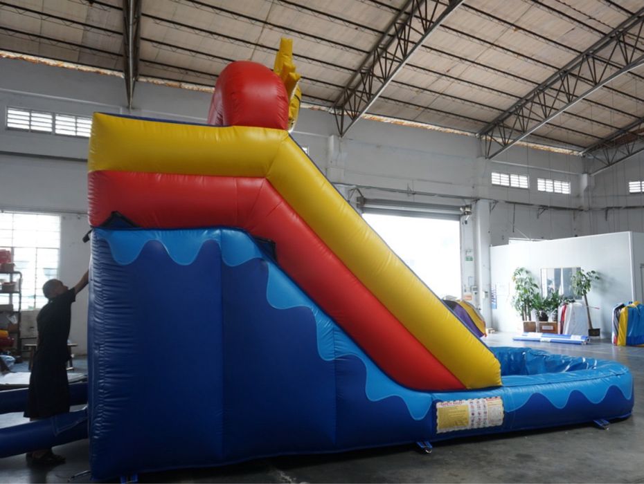 Insuflável escorrega de água - PVC - novo