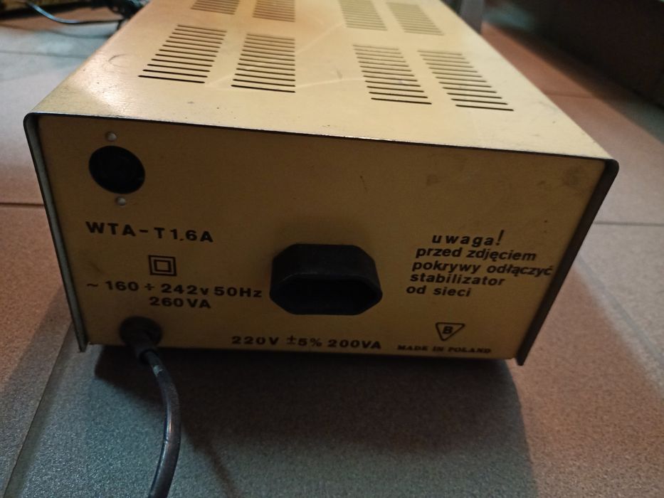 Stabilizator napięcia Unitra Zatra SM 200/2