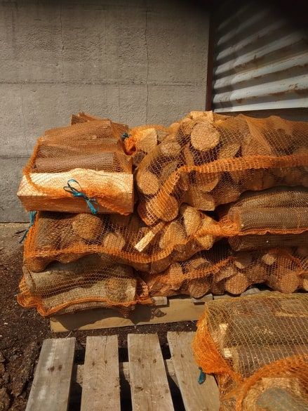 Drewno kominkowe & do wędzenia OLCHA w workach | 30 litrów 50x80 cm