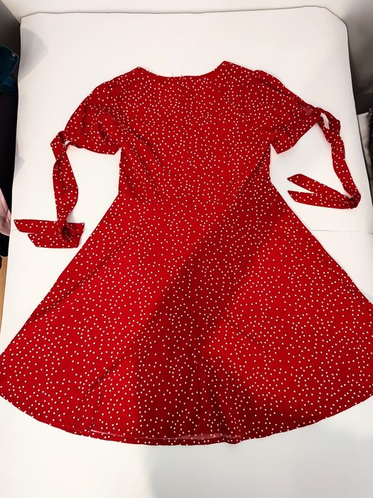 Shein czerwona sukienka w kropki M 38