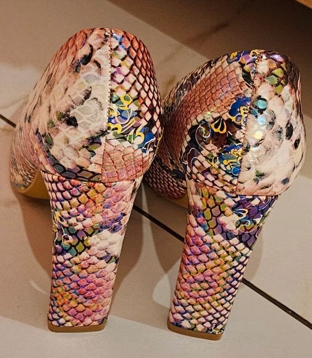 Buty na obcasie rozm. 38