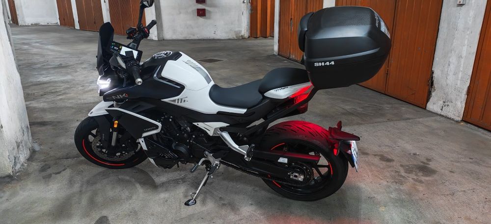 CFMOTO 800NK 2023