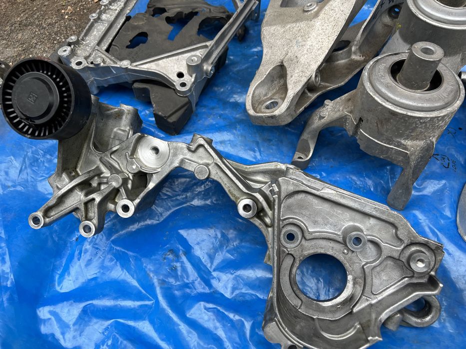 VW T6 кронштейн двигуна подушка мотора двигателя Т6 Фольксваген