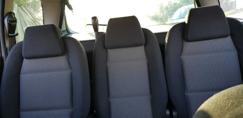 Peugeot 307 SW – 5 lugares (averbada a 7)