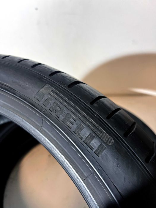 Pneus Pirelli Pzero PZ4 - 225/40/19 - Excelentes