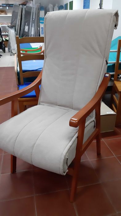 Cadeira veneza almofadado
