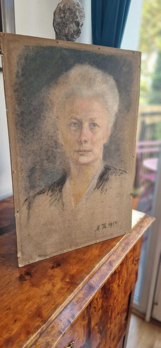 Przedwojenny portret obraz pastel aukcyjny sygnowany M.H. 1914 antyk
