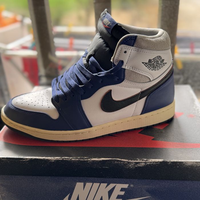 Air Jordan 1 High OG “ Rare air”