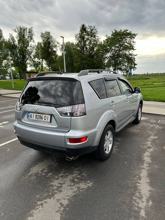 Mitsubishi outlander XL
