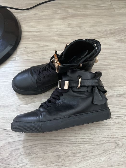 Buty Carinii z klodkami