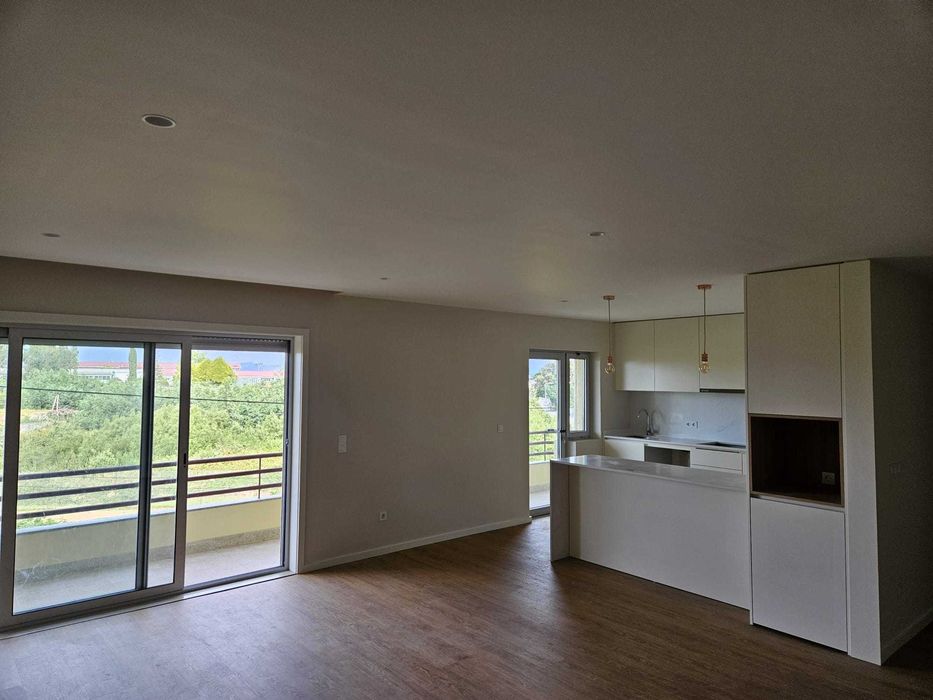 Vende_se T2 com garagem Vilar Andorinho