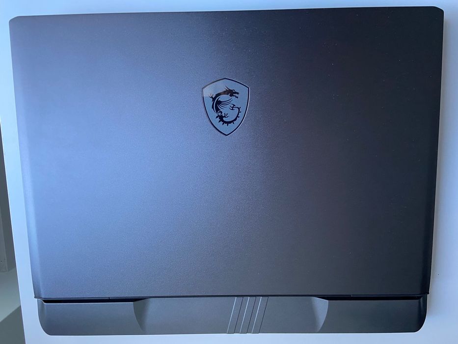 MSI Vector 16 HX AI 16" 240Hz/Ultra 7 255HX/RAM16GB/Dysk SSD 1TB/RTX5070Ti 12GB/Win11