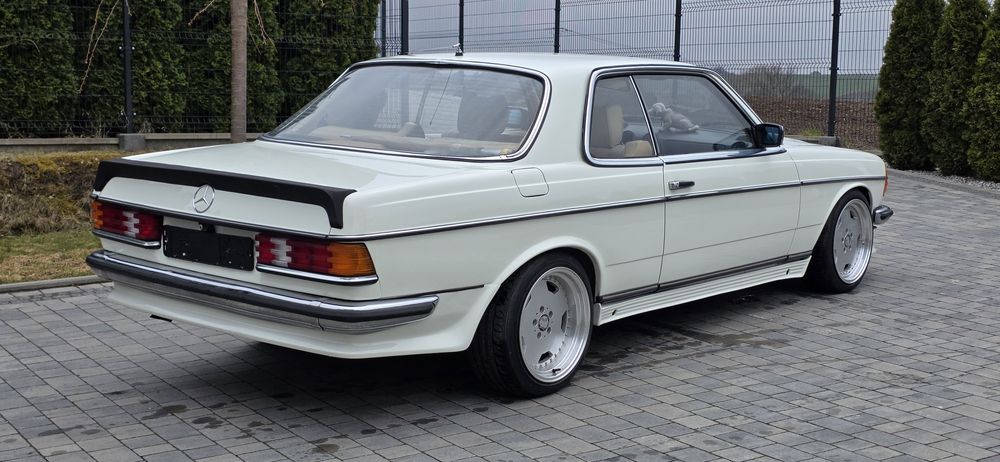 Mercedes coupe c123 w123
