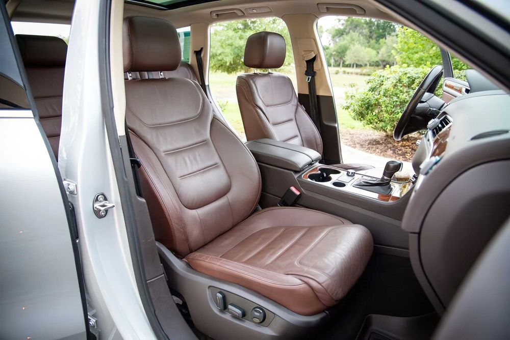 Volkswagen Touareg Executive      2013