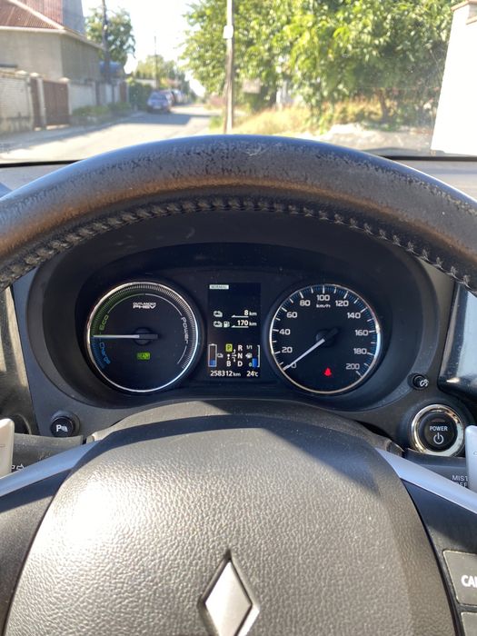 Mitsubishi Outlander 2013