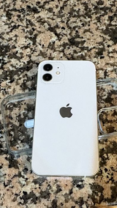 Iphone 12  em muito bom estado