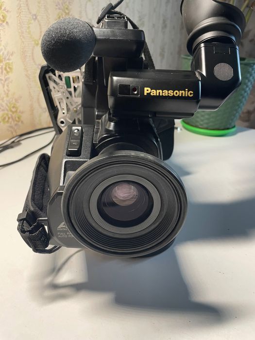 Відеокамера Panasonic M3000