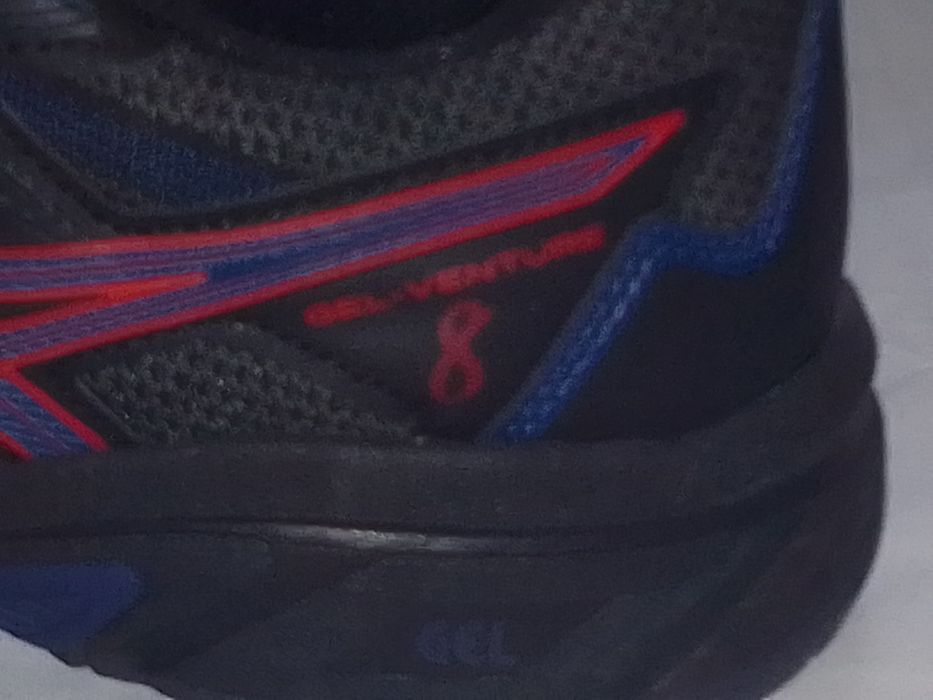 Кроссовки мужские  новые 41 размер