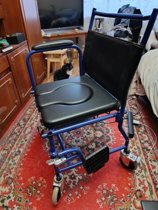 Инвалидное кресло