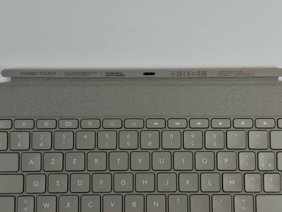 Чохол-клавіатура для планшета Logitech Combo Touch для iPad Pro 12.9