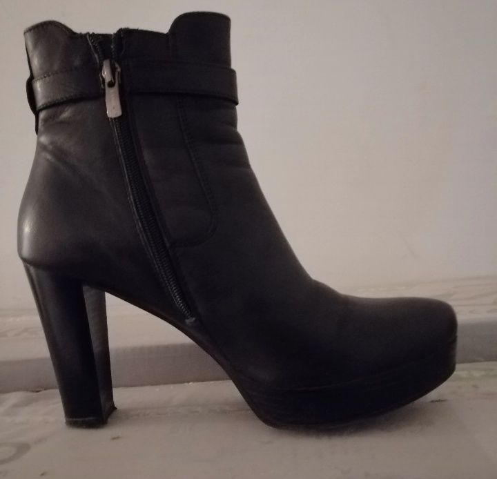 Skórzane botki Lasocki