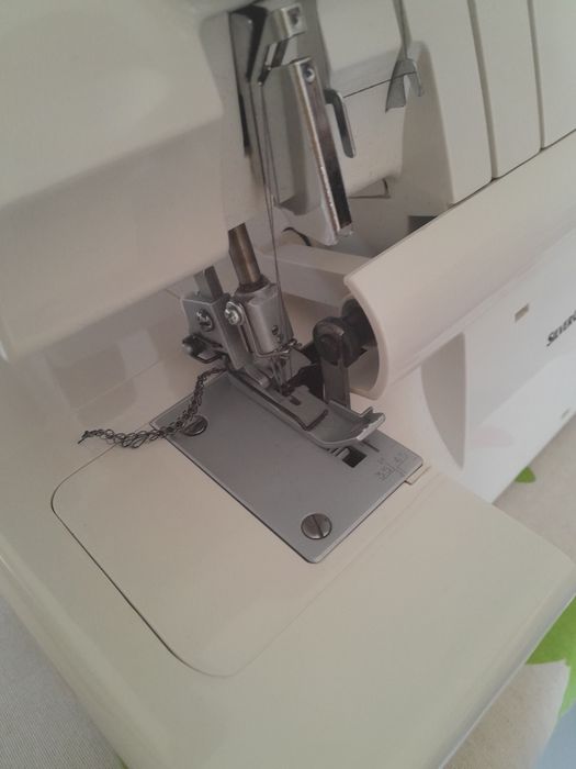 Máquina corte e cose Silvacrest