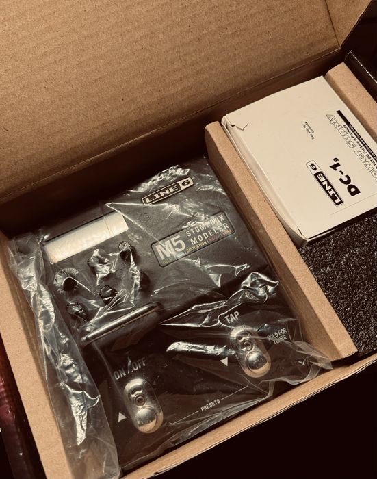 Line 6 M5 - com caixa e transformador