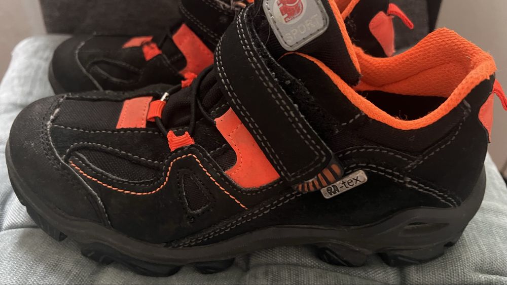 Черевики дитячі .