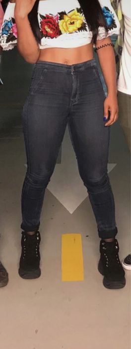 GUESS Jeans calças de ganga denim skinny fit / justas ao corpo