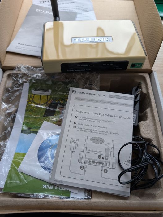 Router TP Link, model TL-MR3220