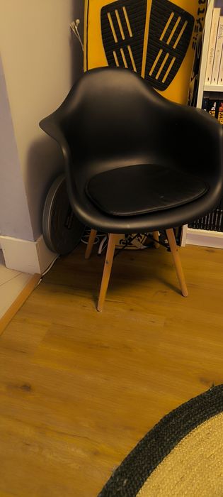 Cadeiras tipo Eames tower Shell