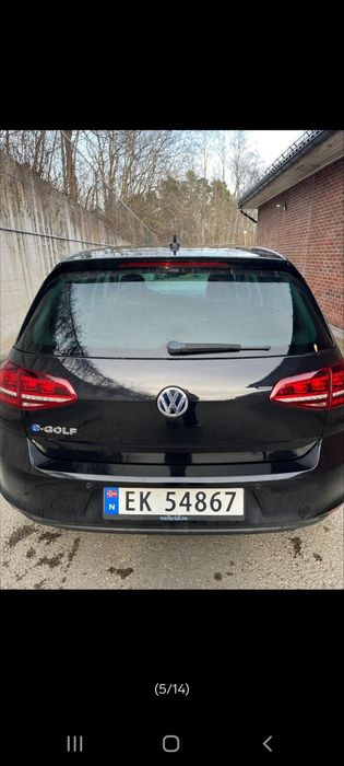 Продам E-Golf 2016 року.