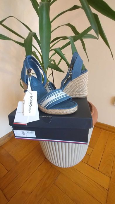 Tommy Hilfiger, espadryle damskie 39