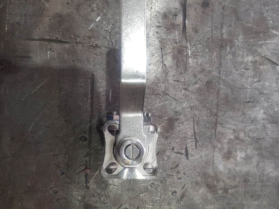 Zawor kulowy 1/2" i 1"  sprzedam