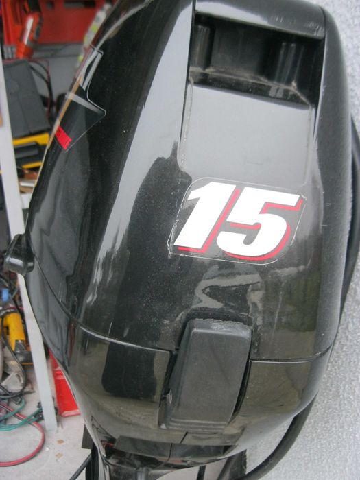 Łódka wędkarska / opt . silnik Suzuki 50 HP  lub 15  / 9,9 HP