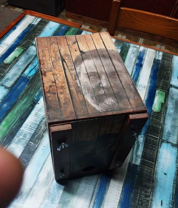 Caixa para Box (pacote) de vinho com imagem de Amália Rodrigues