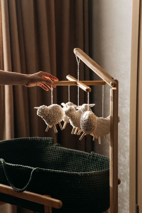 Мобиль напольный детский с овечками