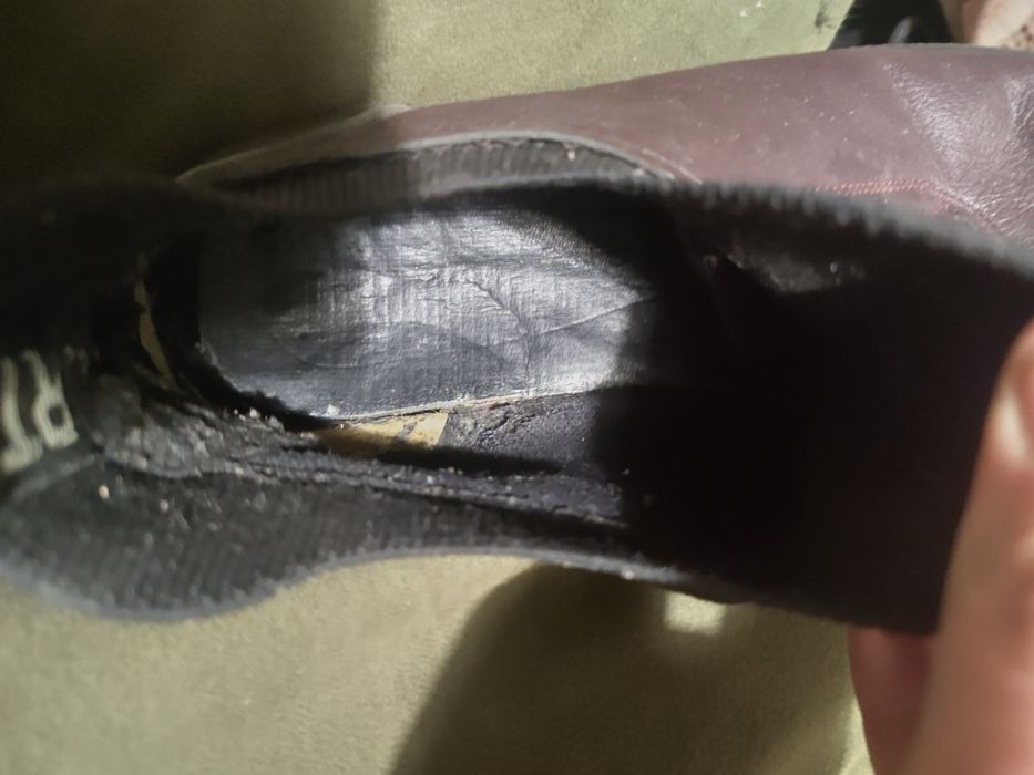 Кросівки жіночі розмір 39