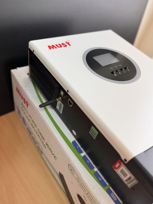Гібридний Інвертор MUST 4Кв PV18-4024 PREMIUM 24В WiFiі