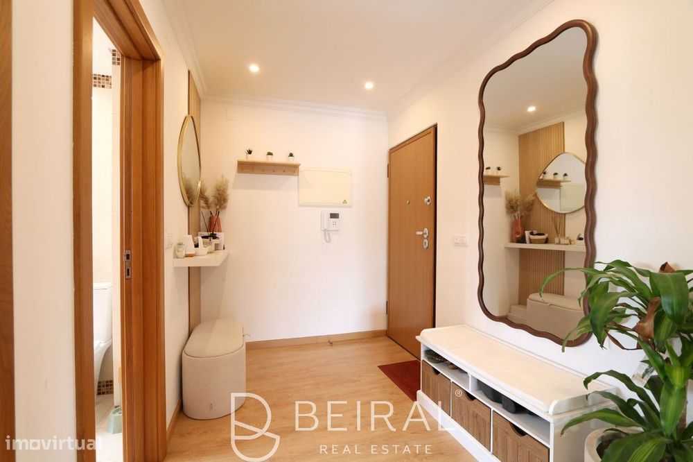 Apartamento T2 às portas de Lisboa, com varanda, vista e estacionamen
