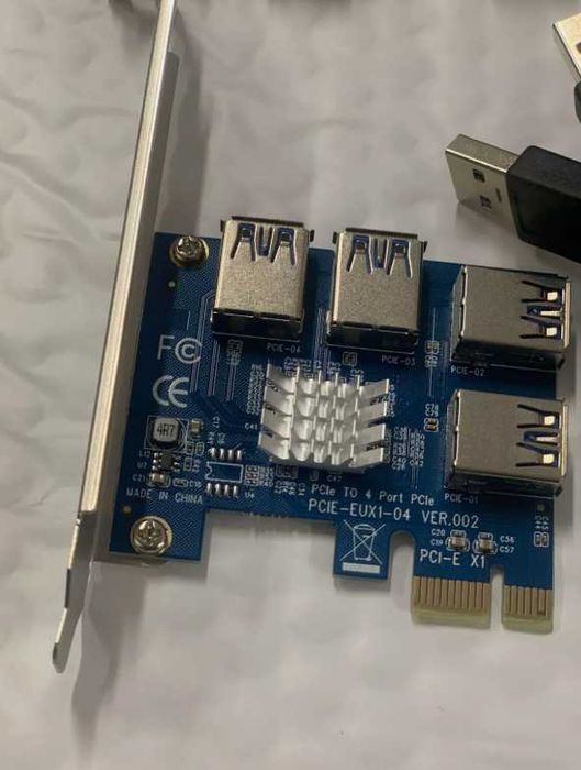 Conjunto de 4 risers PCI Express + placa extensora e 4 cabos usb