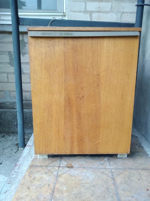 Маленький холодильник 85 см