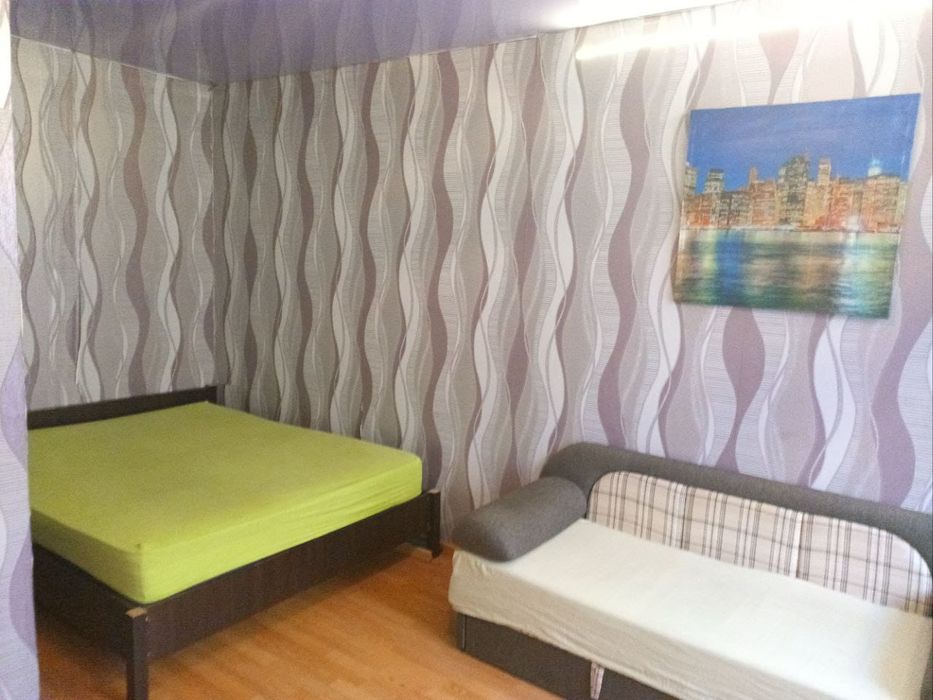 Подобово погодин помісячно  1 кім квартир газплита духовка перш поверх