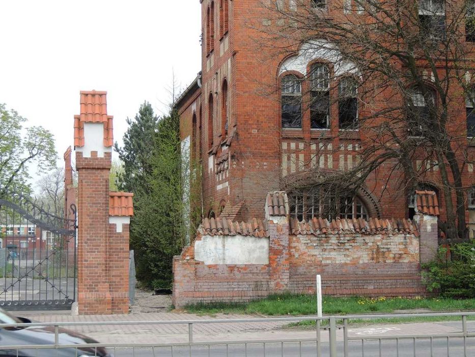 Na sprzedaż nieruchomość w OLEŚNICY – UL. WOJSKA POLSKIEGO 54 - Widok 3