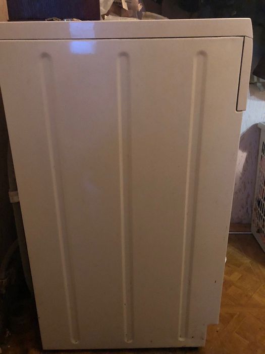 Продам пральну машинку на запчастини Ariston