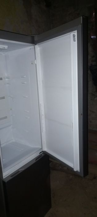 Części: drzwi, półki, szuflady do lodówki Sharp SJ-BA05DYXL1-EU