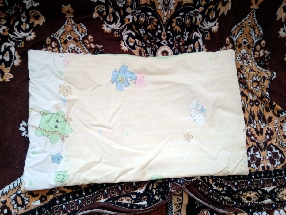 Продам дитячу постільну білизну,бортики, балдахін