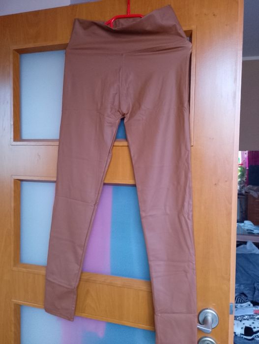 Nowe legginsy z eko skóry